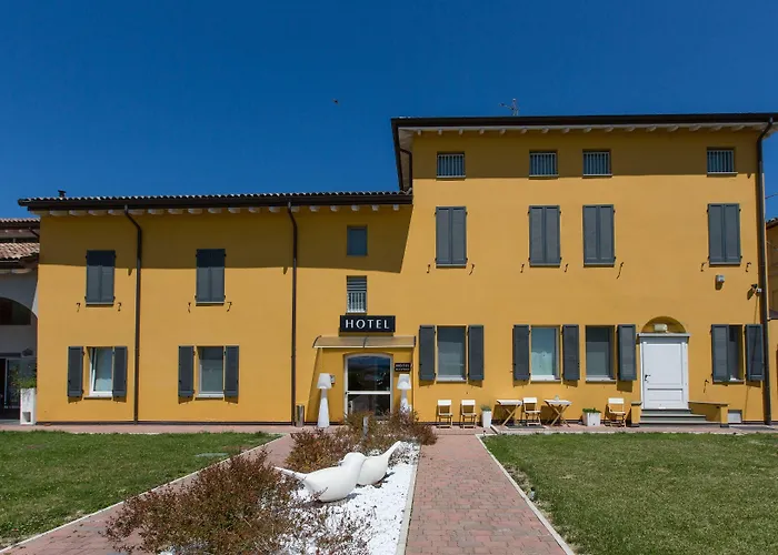 Forlanini 52 فندق بارما